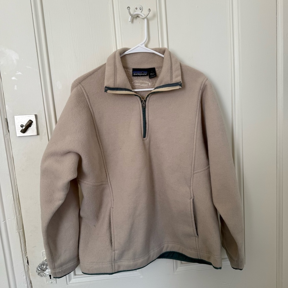 Patagonia Men’s Half-Zip Fleece Pullover in Beige